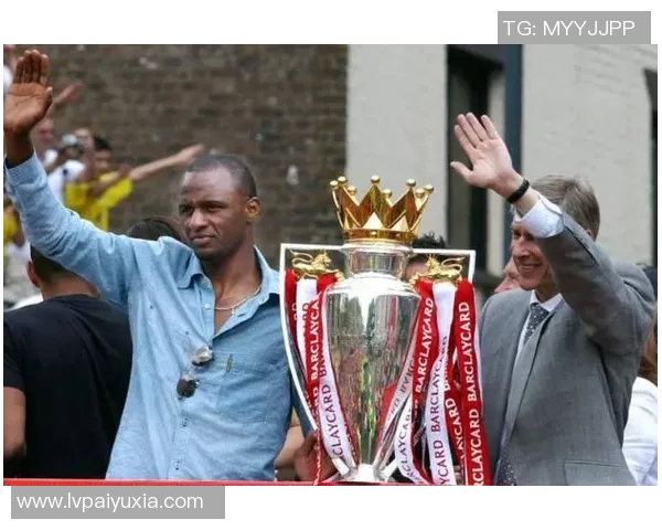 温格宣布将在2022年退休,声望不减,球迷泪目称足坛传奇离场