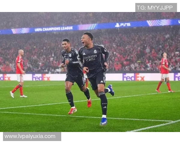 皇马大胜切尔西晋级欧冠决赛，C罗梅开二度助球队晋级！