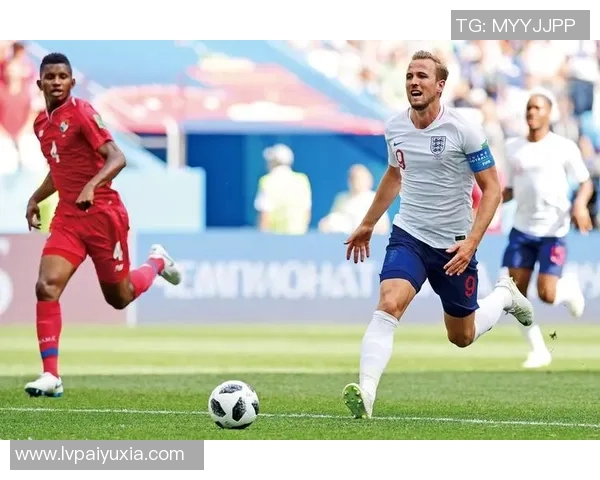 英格兰队击败克罗地亚，取得欧洲杯小组赛首胜：激情四射的绿茵战场